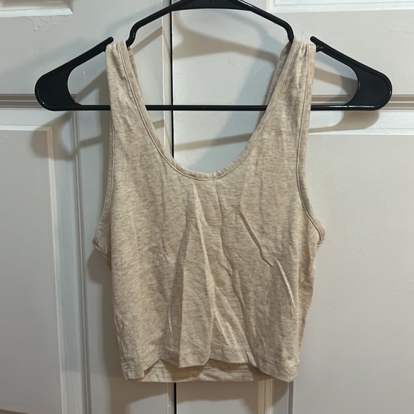 Beige tank top crop top. - Picture 2 of 2